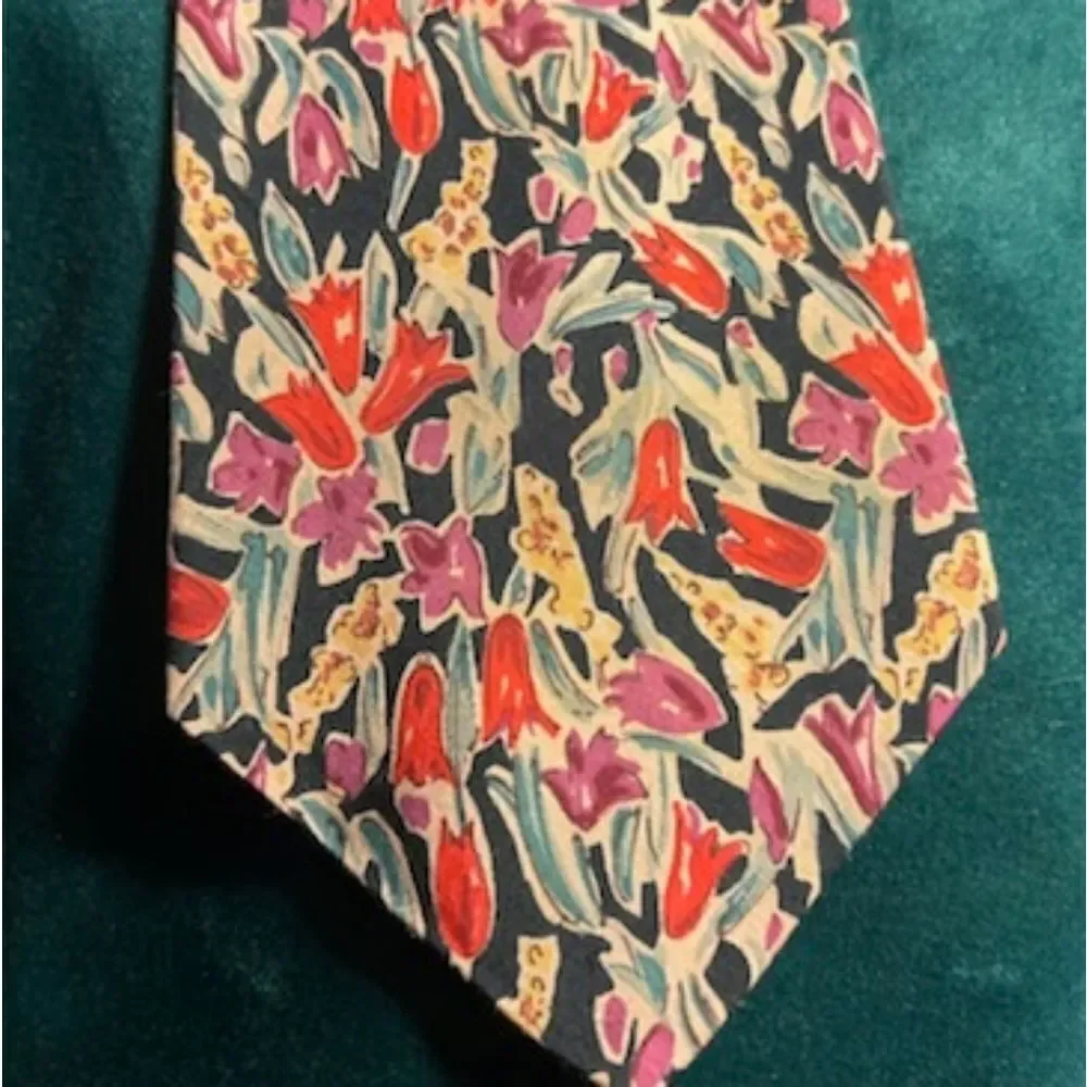 NWT LT Designs for Bloomingdale's Imported from Italy Silk Blend Tie